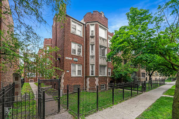 7949 S Ellis Ave property